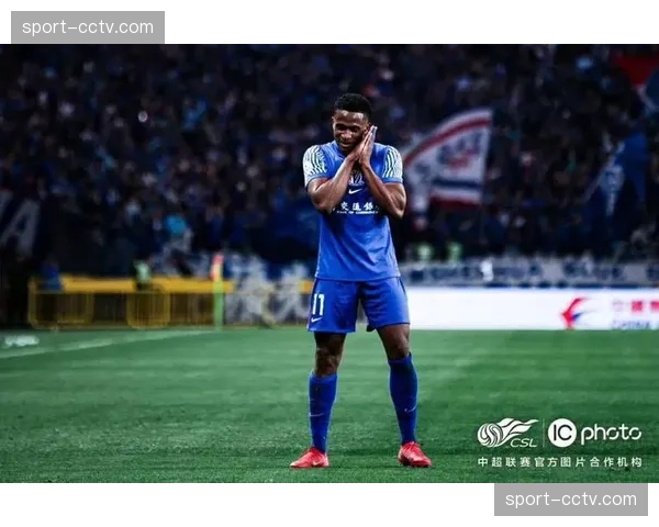 米内罗复出再伤大腿肌肉 申花连续三场有球员伤退